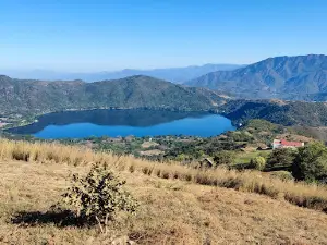 Mirador De Laguna Santa Maria Del Oro