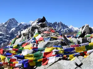 Cho La Pass
