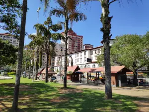 Praça Adhemar de Barros