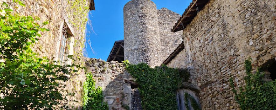 Pérouges