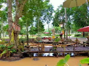 Wat Tham Thong Panara