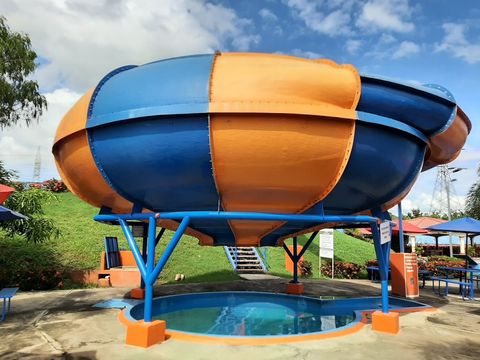 Luna Pool Party Aqua Park