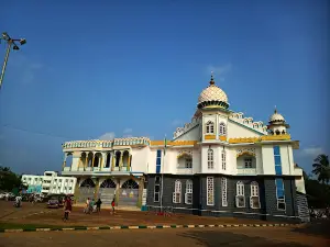 Ullal Juma Masjid (402) & Sayed Muhammad Shareeful Madani Dargah (Ullal Darga)