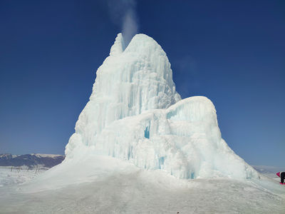 Мұзтау/ Ледяной вулкан/ Ice volcano
