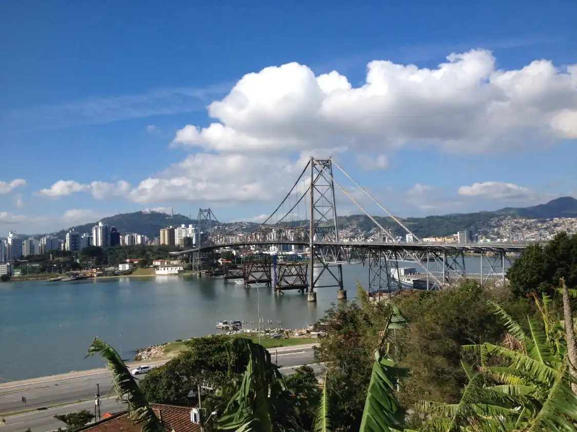 Các khách sạn gần Hercilio Luz Bridge