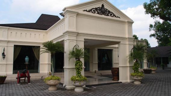 House of Danar Hadi
