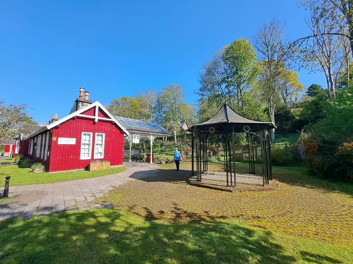 하이랜드 뮤지엄 오브 차일드후드 주변 호텔