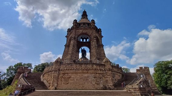 Emperor William Monument