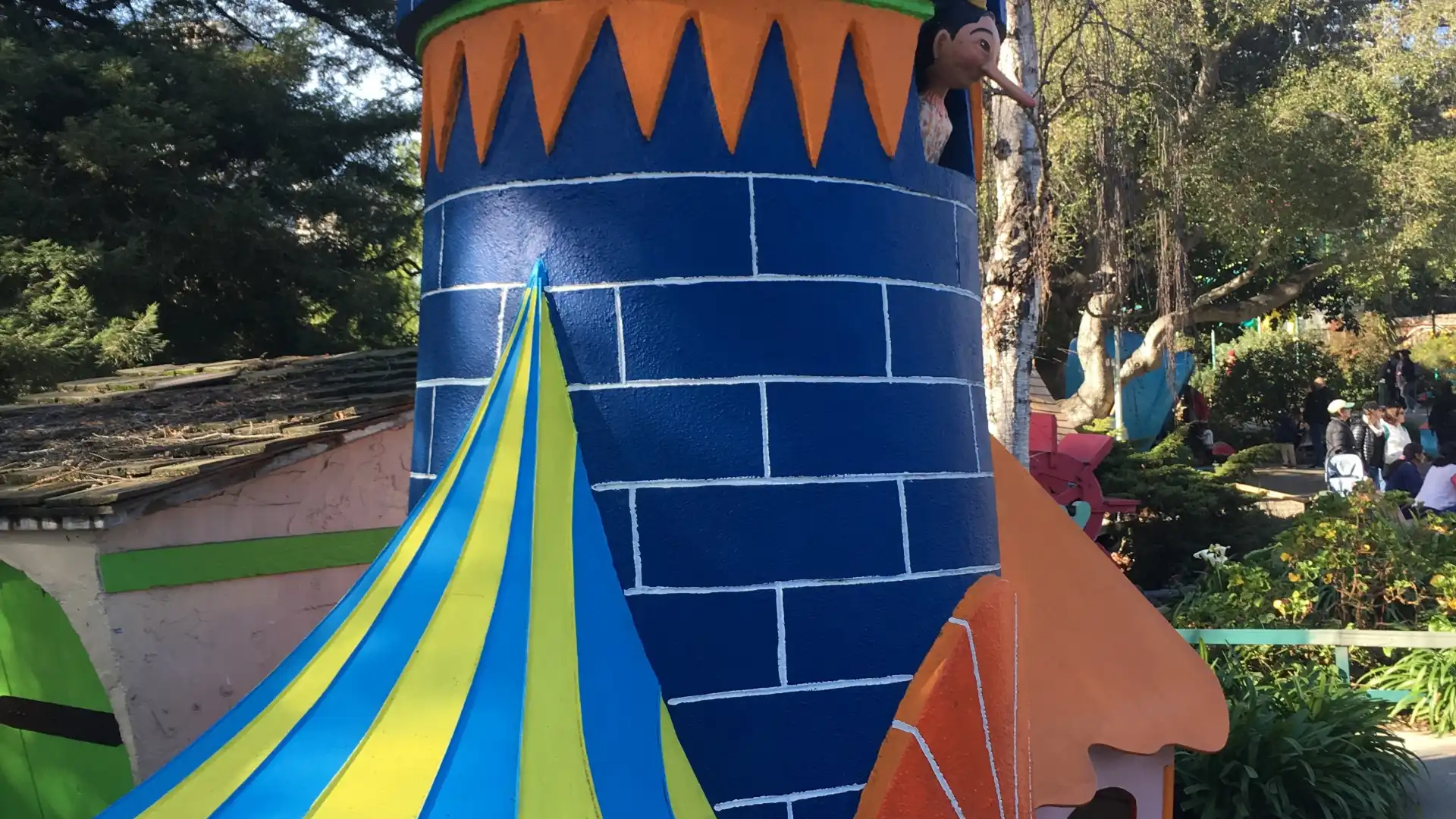 Hotels near Children's Fairyland