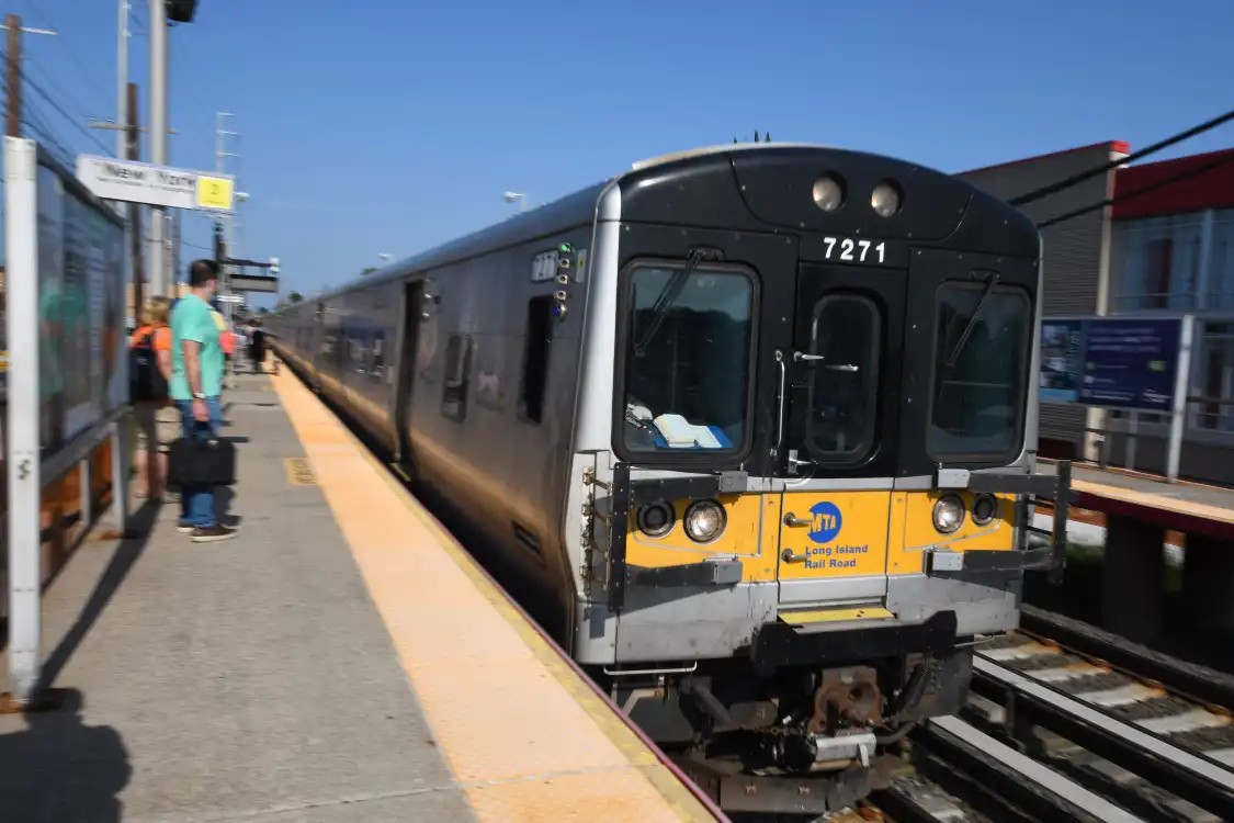 Hotels near Long Island Rail Road