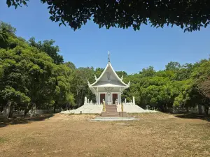 Wat Tham Phra Phothisat