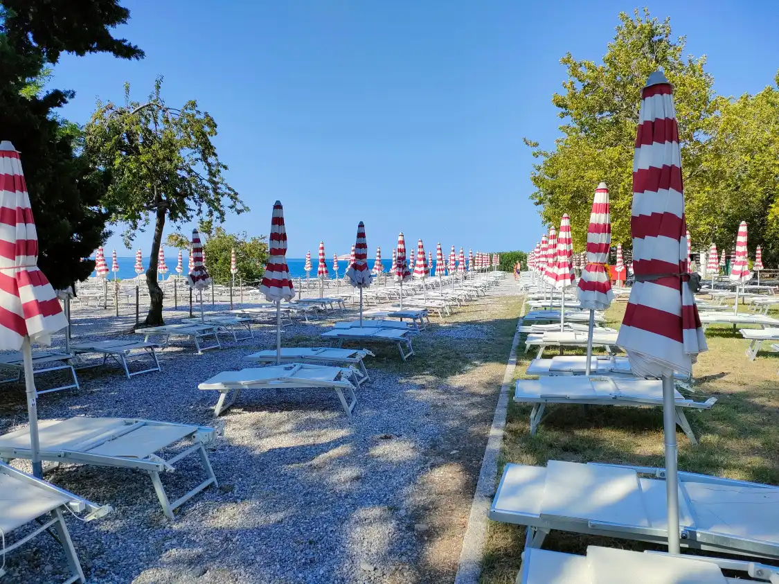Hotel in zona beach Caravella