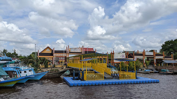 Tanjung Puting National Park Quayside & Office
