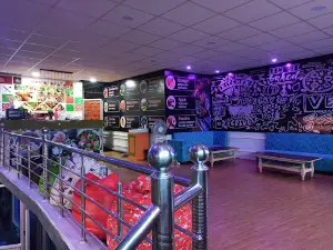 THE GYM & Diet Cafe