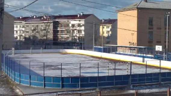 Школьный Стадион (Коробка,Трибуны)