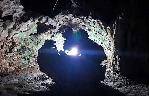 Putri Pukes Cave