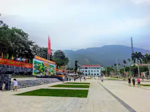 Quảng trường thị trấn Bắc Quang