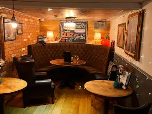 Royal George Thornbury