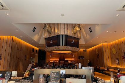 THE PUBLIC RED AKASAKA