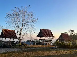 Xalakham Phoukhoun Camping