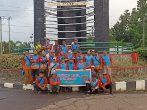 SIMPANG EMPAT TUGU HUTAN LARANGAN