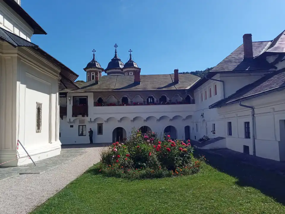 3_Sinaia Monastery