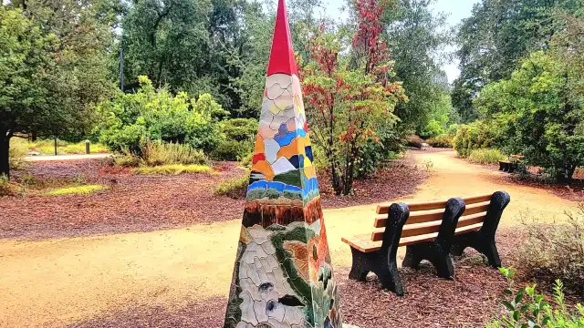 Hotels near Mc Connell Arboretum & Botanical Gardens