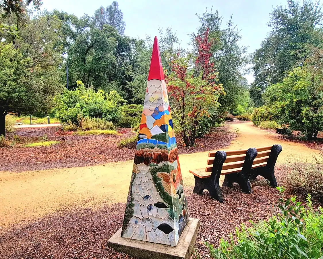 Hotels near Mc Connell Arboretum & Botanical Gardens
