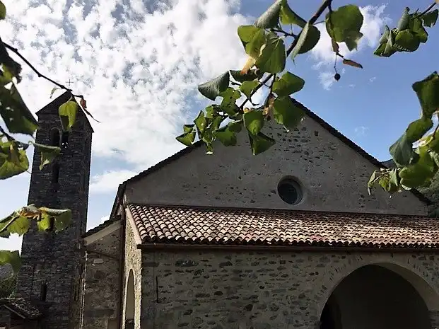 Hotels in Mezzovico-Vira