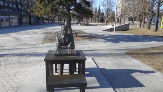 Monument to Paul Keres