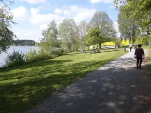 Untreusee