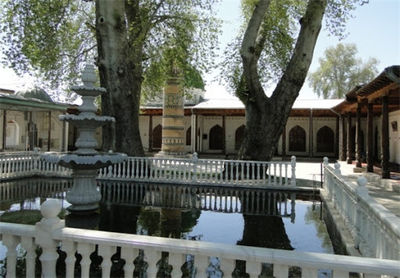 Mavlana Yaqub Charkhi Mosque