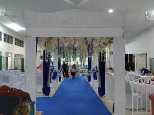 Gedung Sepintu Sedulang.