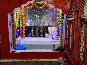 Durga manch beechtola
