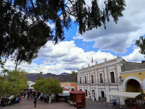 Callejon De El Beso