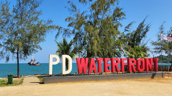 PD Waterfront Beach