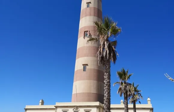 噶凡哈達納扎雷