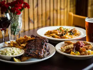 Hollywood's Restaurant & Bakery