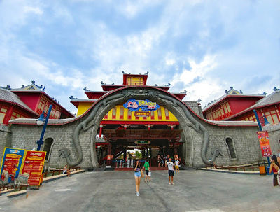 Halong Park (Dragon Park)