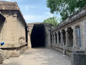 Ulagamman Kasi Viswanathar Kovil Tenkasi