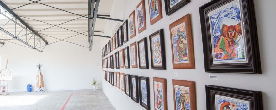 Live Porcelain Museum