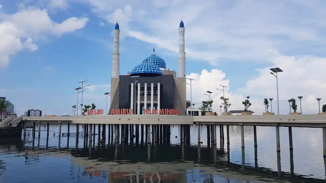 Hotels near Mosque Amirul Mukminin