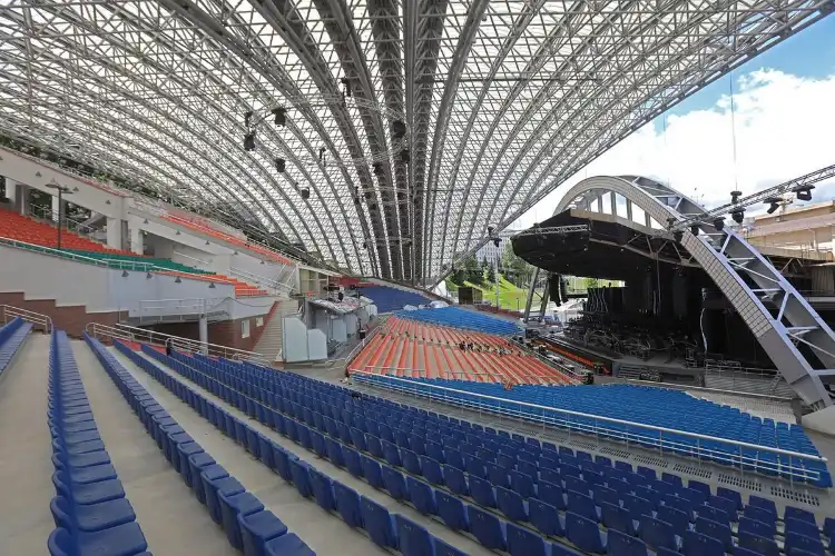 Hotel dekat Summer Amphitheatre