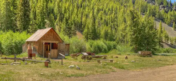 Hotels in Custer County