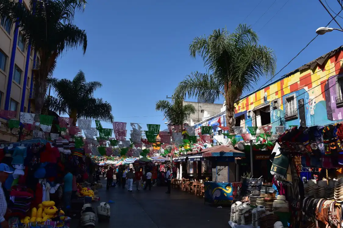 Hotels near Amigos del Artes