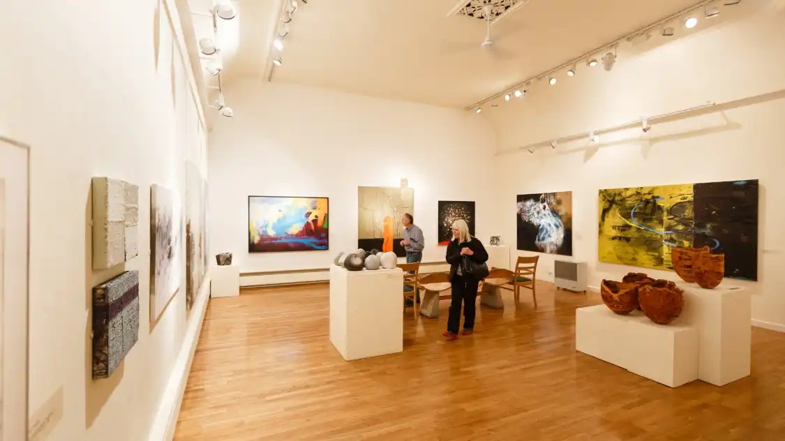 Falmouth Art Gallery附近的飯店