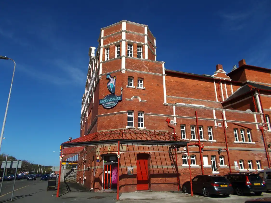 Hotels near New Broadway Boulevard Nightclub