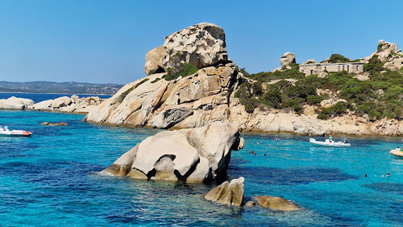 Lady Luna 3 boat tours La Maddalena