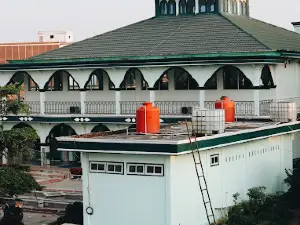 Masjid jami' Al Muhajirin