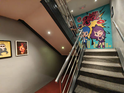 ROCK N ROLL KARAOKE VIVACITY MEGAMALL